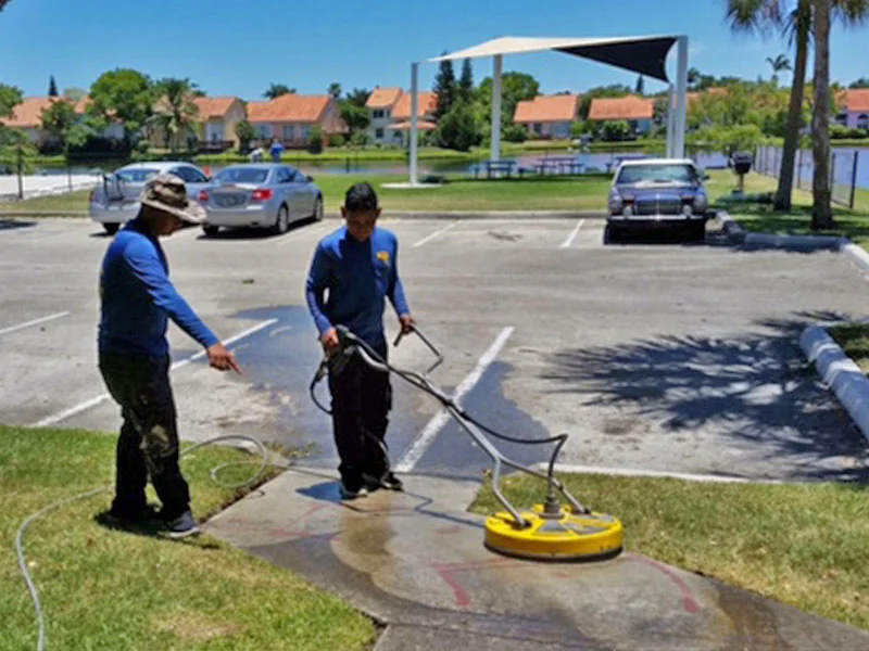 Parking lots pressure washing