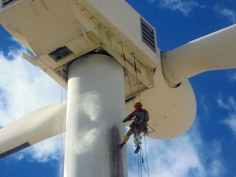 Wind energy blades cleaning